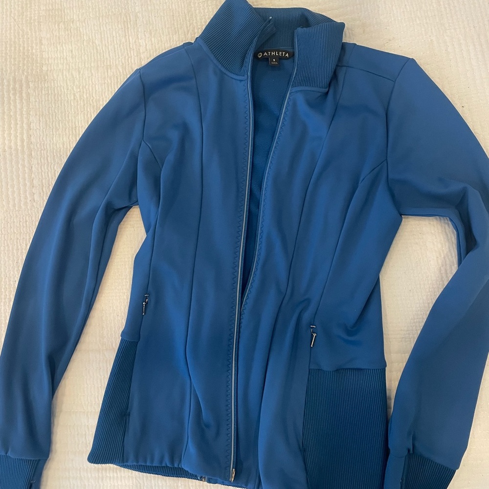 Athleta Jacket- warm exercise workout jackets.